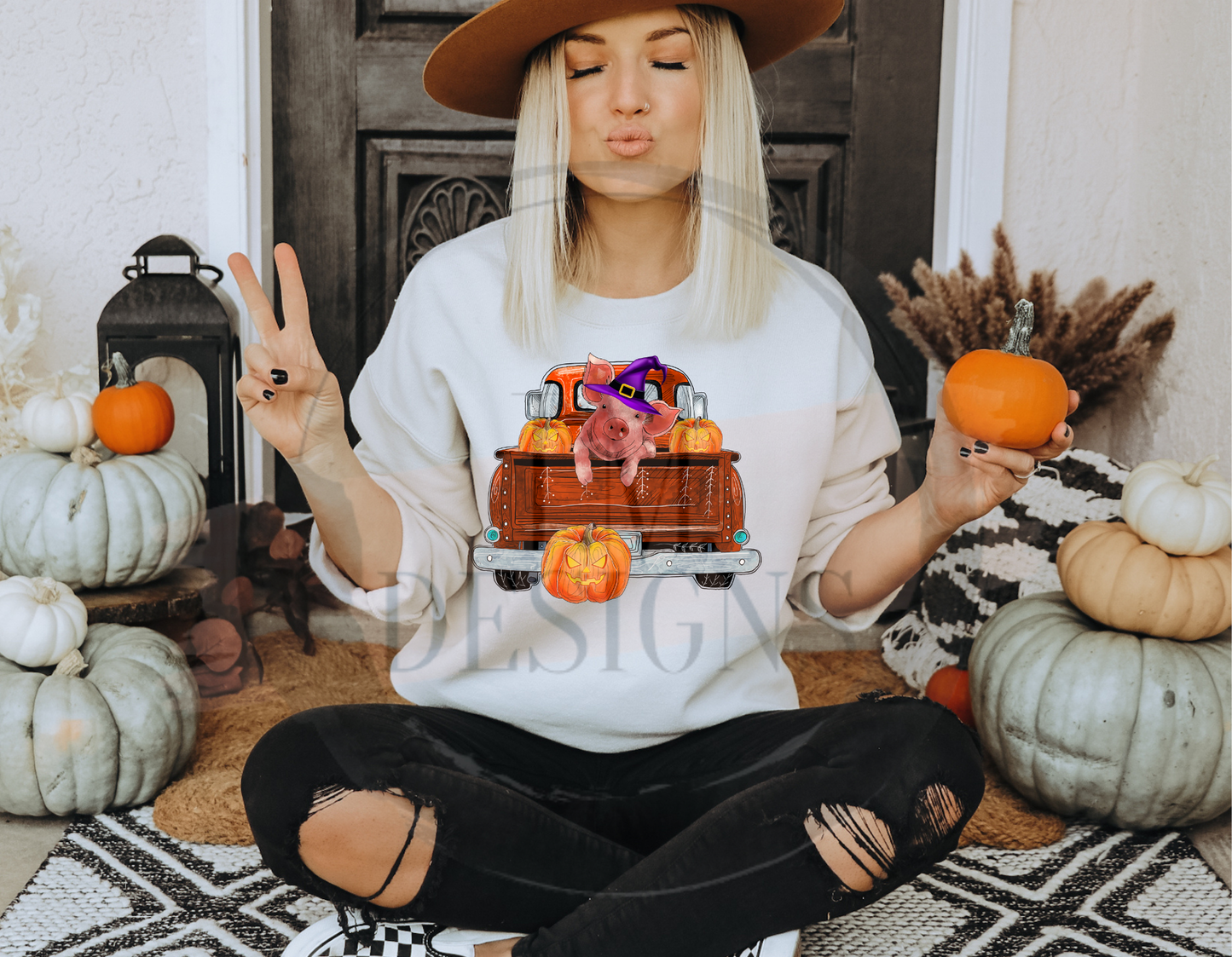 Farm Truck Pumpkin W/ Pig