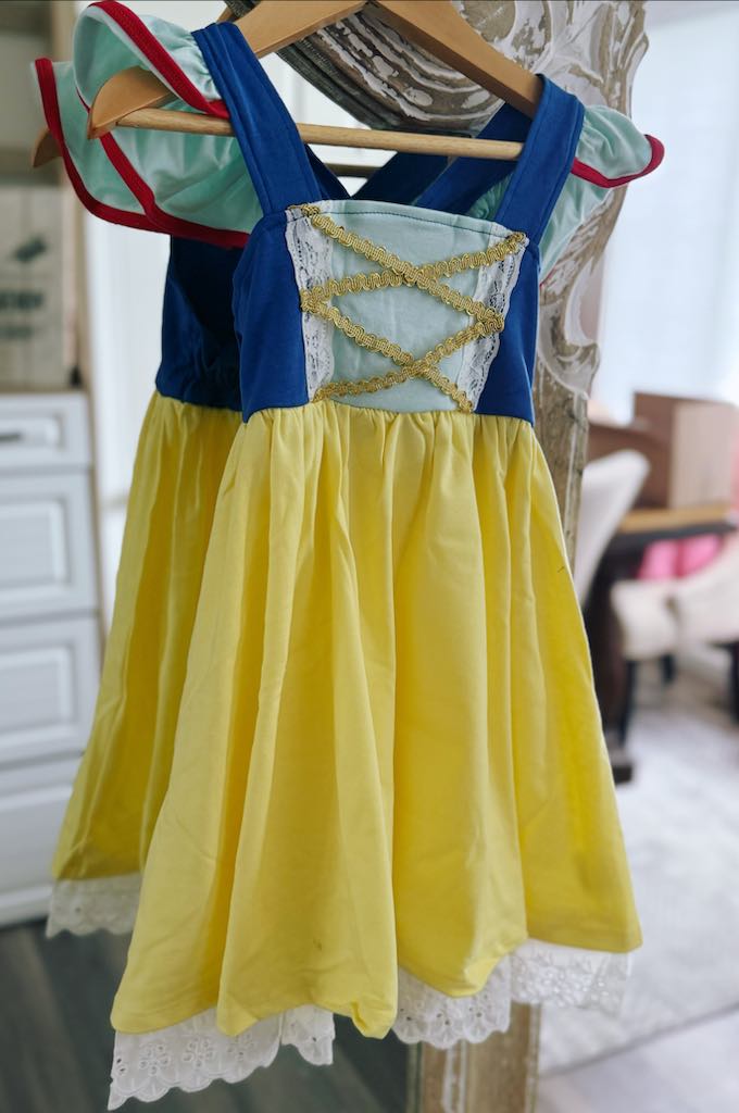 RTS: CHARACTER TWIRL DRESSES