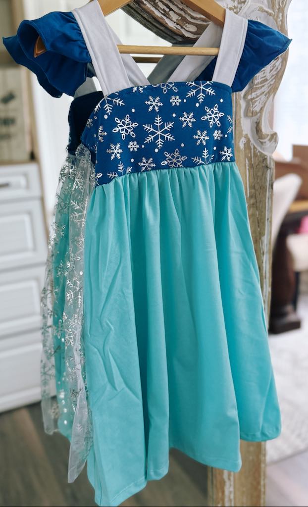 RTS: CHARACTER TWIRL DRESSES
